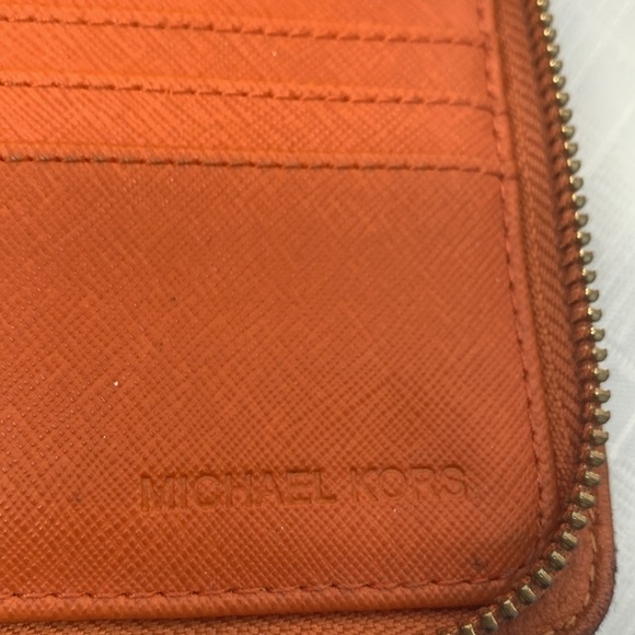 Michael Kors Orange 🍊 Hamilton Traveler Large Zip Leather Wallet - Picture 8 of 12